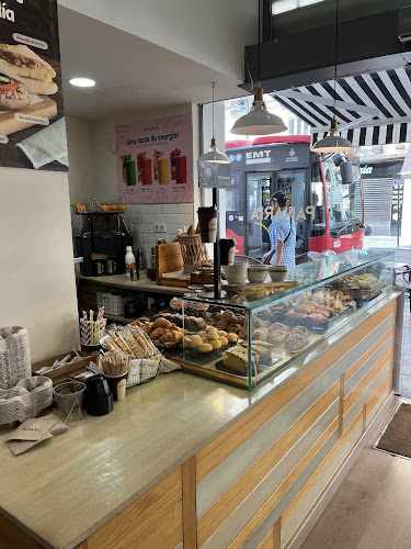 Fotografia tomada fuera de Panaria - cafeterías en Valencia, Valencia