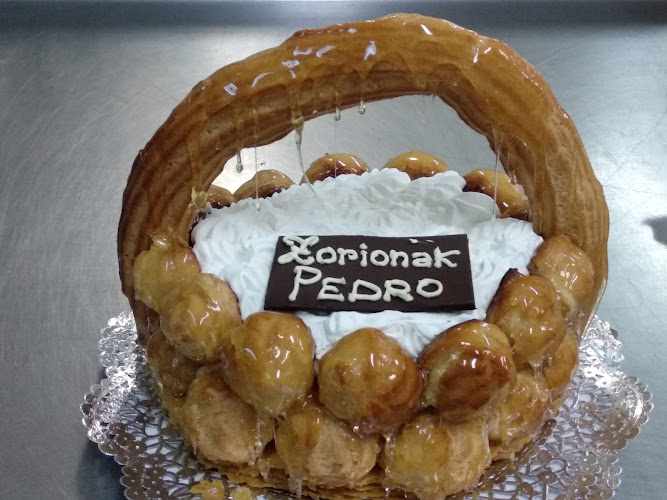 Fotografia tomada fuera de Pastelería Marta Gozotegia - Pastelería en Amurrio, Álava