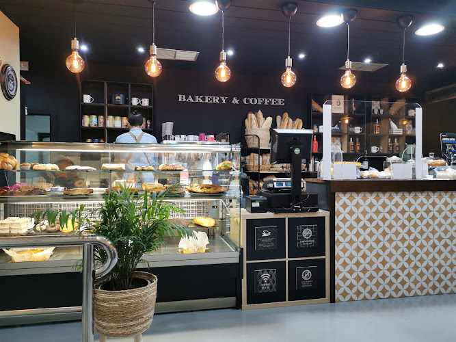 Fotografia tomada fuera de MEU Bakery and Coffee - Cafetería en Pontevedra, Pontevedra