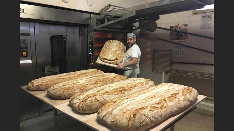 Fotografia tomada fuera de Panadería y Bollería Collado Beneyto, Miguel - Panadería en Almansa, Albacete