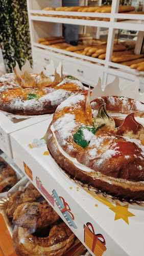 Fotografia tomada fuera de Panadería-Bollería Artesana TITO, ALMANSA - Panadería en Almansa, Albacete