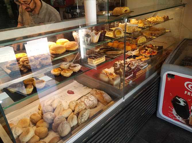 Fotografia tomada fuera de Biquinho Doce - Pastelería en Allariz, Orense