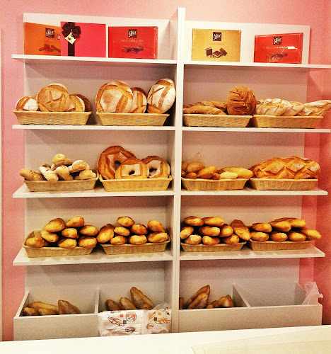 Fotografia tomada fuera de Pan con Chocolate - Pastelería en El Alquián, Almería