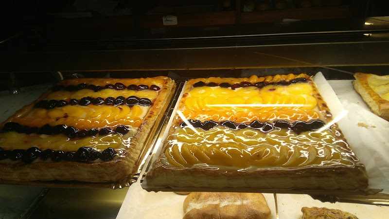 Fotografia tomada fuera de Panadería Bollería Margarita Alonso Cano - Panadería en Granada, Granada
