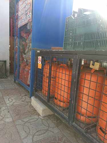 Fotografia tomada fuera de Supermercado súper ventorrillo - Supermercado en El Ventorrillo, Granada