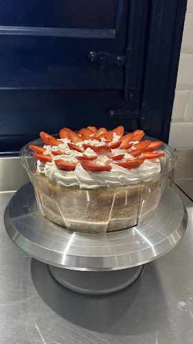Fotografia tomada fuera de Tarta tres leches Barcelona - Lorena Bakery (servicio a domicilio) - Tienda de tartas en Barcelona, Barcelona