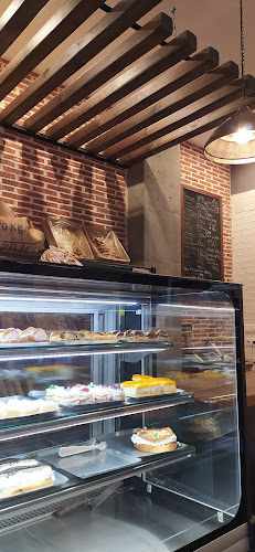 Fotografia tomada fuera de Pastelería Victoria - Pastelería en Talavera de la Reina, Toledo