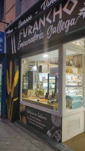 Fotografia tomada fuera de Empanaderia Furancho - Panadería en Madrid, Madrid