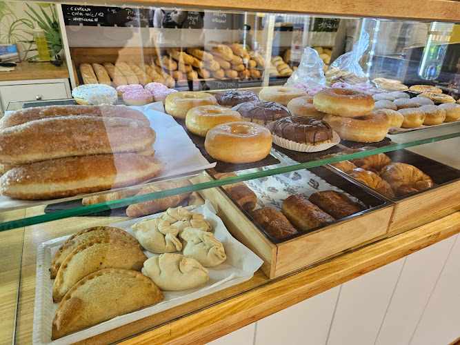 Fotografia tomada fuera de Panadería Diana - Panadería en Estepona, Málaga
