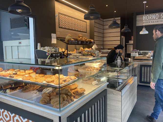 Fotografia tomada fuera de Salduba Panadería & Pastelería - Pastelería en Estepona, Málaga