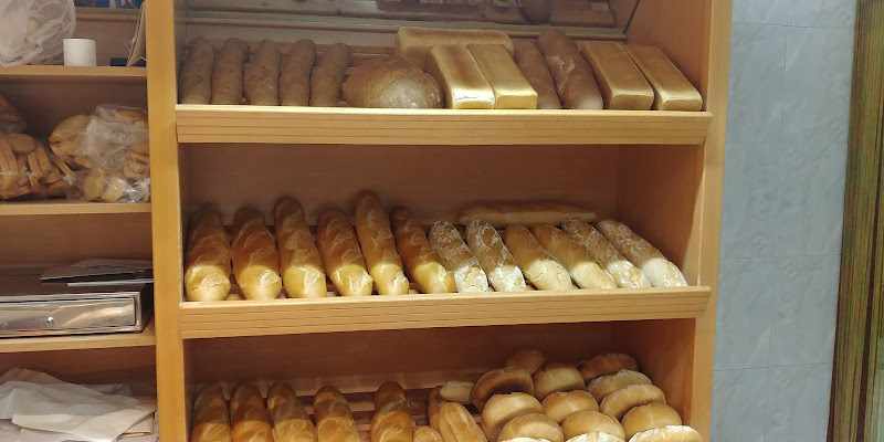 Fotografia tomada fuera de Forn Cortijos - Forn de pa en Aldover, Tarragona