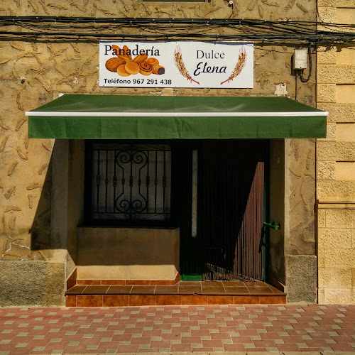 Fotografia tomada fuera de Panadería Dulce Elena. - Panadería en Alcadozo, Albacete
