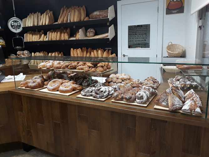 Fotografia tomada fuera de Horno Pastelería El Campanero - Panadería en Alberic, Valencia
