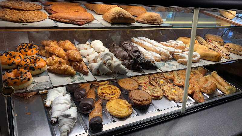 Fotografia tomada fuera de Cafeteria Julia - Pastelería en Alberic, Valencia