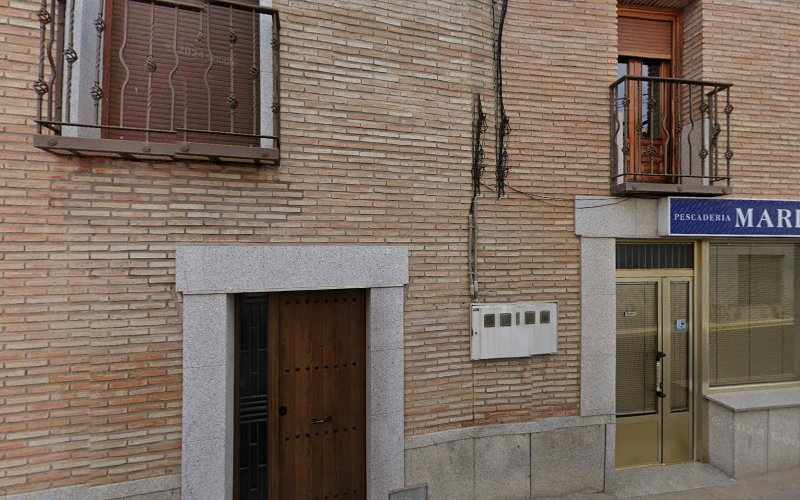 Fotografia tomada fuera de Panaderia Marta - Panadería en Ajofrín, Toledo