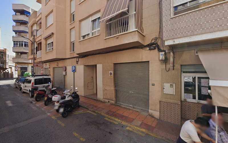 Fotografia tomada fuera de Panadería Campos Pan Casero - Comercio en Águilas, Murcia