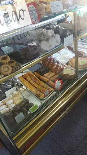 Fotografia tomada fuera de Pastelería El Robledal - Panadería en Ponferrada, León