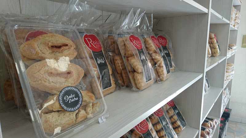 Fotografia tomada fuera de Pastelería EndulzArte by Quique - Pastelería en Navalvillar de Pela, Badajoz