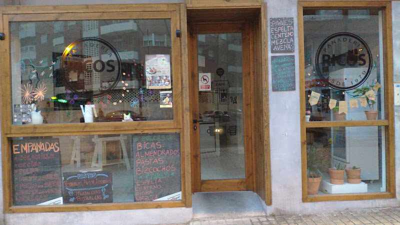 Fotografia tomada fuera de Panadería Siton’w - Panadería en Ponferrada, León