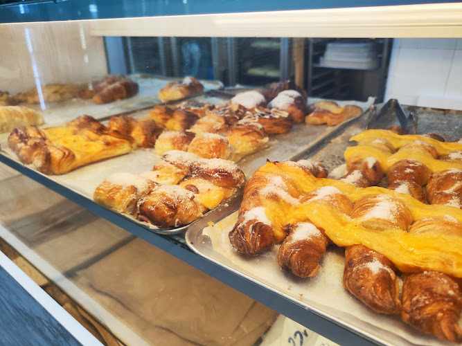Fotografia tomada fuera de Pastelería Artesanal Río de la Plata - Pastelería en Fuengirola, Málaga