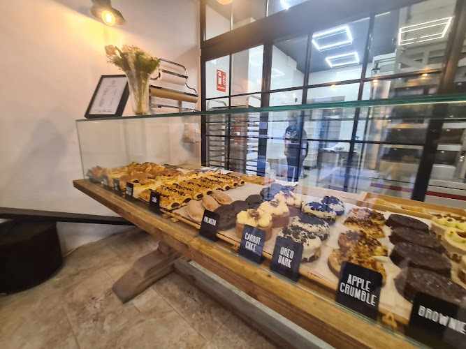 Fotografia tomada fuera de Fermento Casa de Panaderos - Panadería en Fuengirola, Málaga