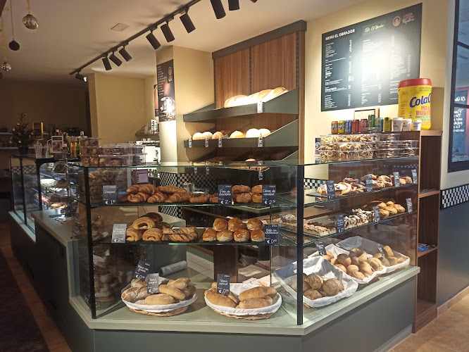 Fotografia tomada fuera de El Obrador Fuengirola - Bageri en Fuengirola, Málaga