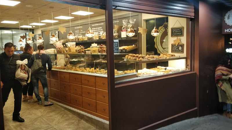 Fotografia tomada fuera de La Masa de Tomasa II - Panadería en Alicante, Alicante