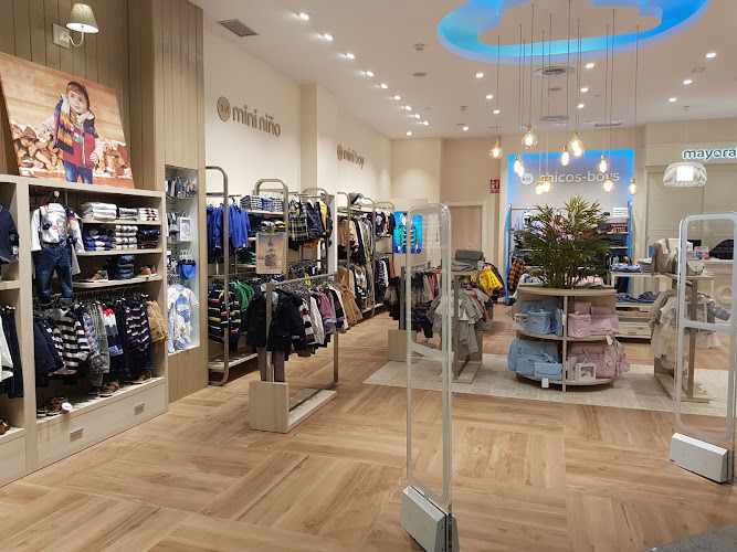 Fotografia tomada fuera de Centro Comercial Las Huertas - Centro comercial en Palencia, Palencia