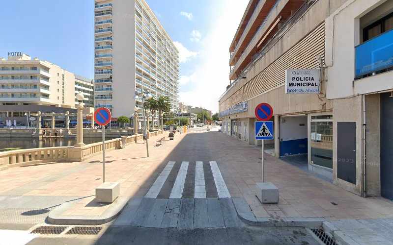 Fotografia tomada fuera de Urpí Escoda Manel - Panadería en Coma-ruga, Tarragona