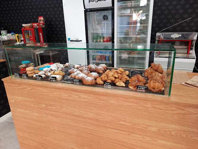 Fotografia tomada fuera de Todo Bueno La Palma de Cervelló - Panadería en La Palma de Cervelló, Barcelona