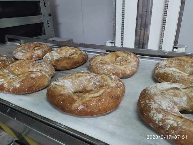 Fotografia tomada fuera de Panadería Milagros S.L. - Panadería en Ordes, A Coruña