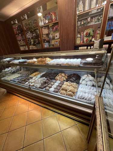 Fotografia tomada fuera de Pastelería Corpas - Pastelería en Marchena, Sevilla