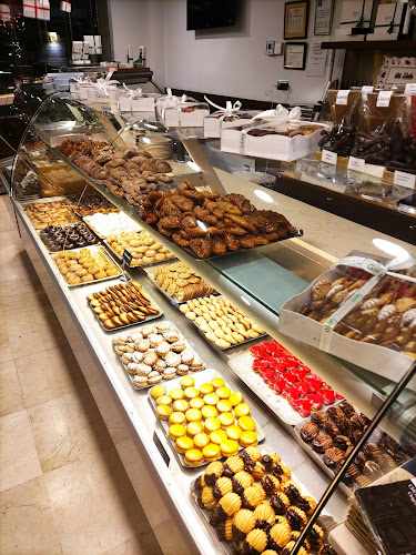 Fotografia tomada fuera de Pastelería Goyo Marbella - Pastelería en Marbella, Málaga