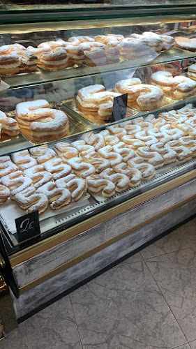 Fotografia tomada fuera de Panaderia pasteleria Maria Jose - Panadería en Zaragoza, Zaragoza