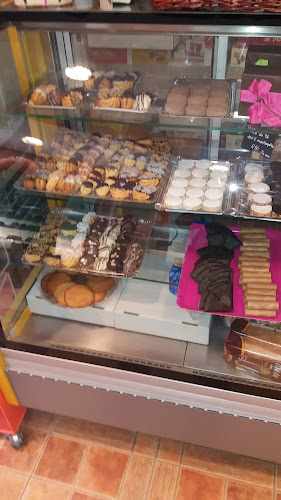 Fotografia tomada fuera de Panaderia (Pastelería) Paola en Zaragoza - Panadería en Zaragoza, Zaragoza