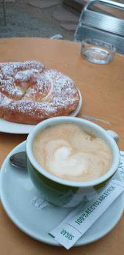 Fotografia tomada fuera de Fleca Germans Casas - Bakery en Santa Eulàlia de Ronçana, Barcelona