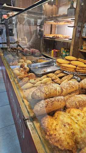 Fotografia tomada fuera de El Primo panadería y pastelería - Panadería en Barcelona, Barcelona