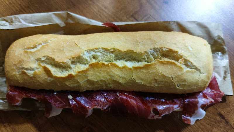 Fotografia tomada fuera de Sabor a Jamón - restaurantes en Real Sitio de San Ildefonso, Segovia