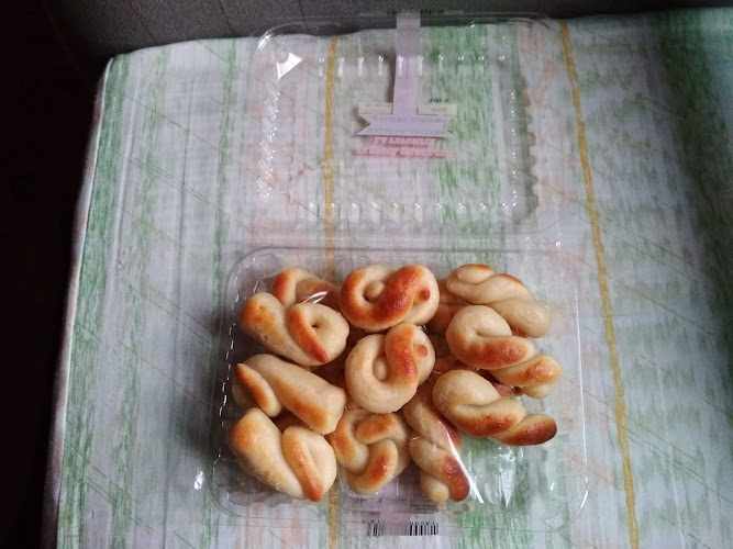 Fotografia tomada fuera de Dulces La Favorita - Pastelería en Erustes, Toledo