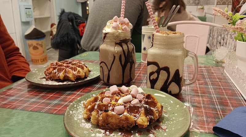 Fotografia tomada fuera de Casa Dejuán - restaurantes en San Lorenzo de El Escorial, Madrid
