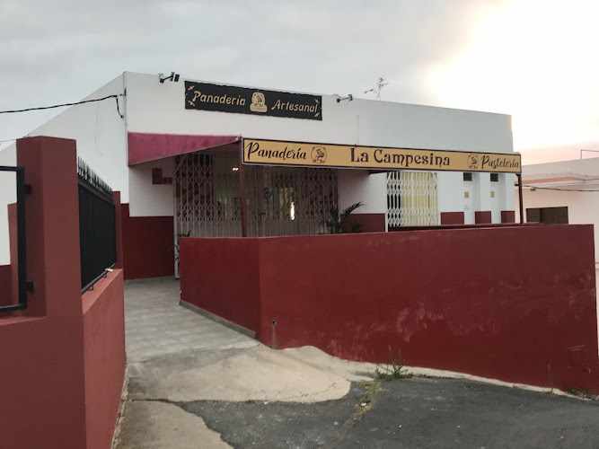 Fotografia tomada fuera de Panaderia y Pasteleria la Campesina - Panadería en La Laguna, Santa Cruz de Tenerife