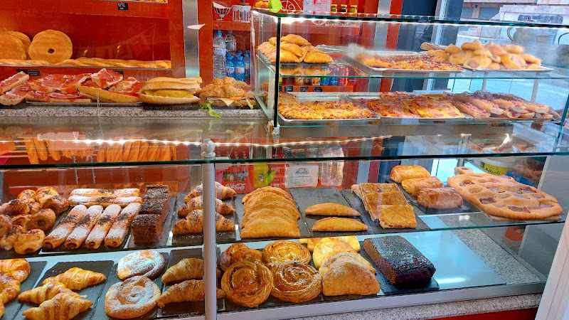 Fotografia tomada fuera de DESPACHO DE PAN DULCES BOLLERÍA Nicolás Salas. - Panadería en Requena, Valencia