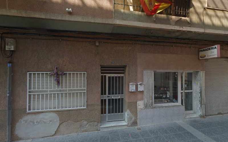 Fotografia tomada fuera de Confiterias los Quincenos - Pastelería en Redován, Alicante