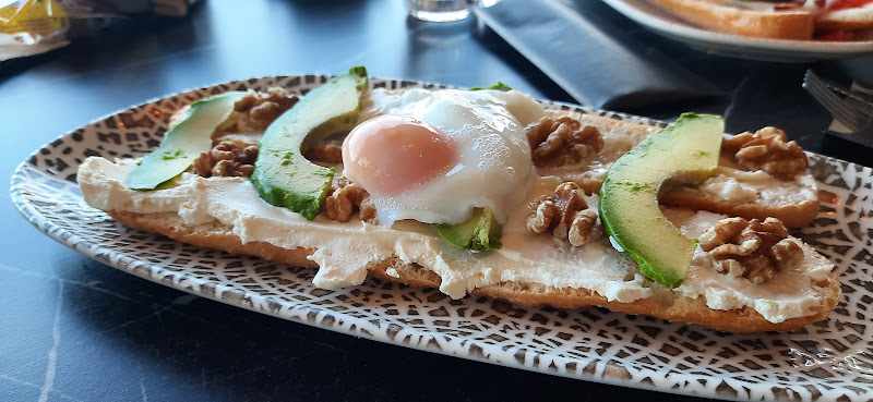 Fotografia tomada fuera de Rest. La Genuina - restaurantes en Nigrán, Pontevedra
