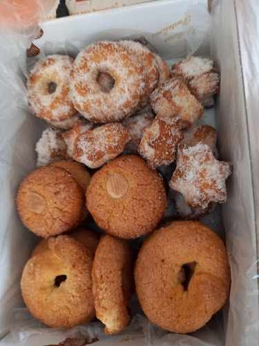 Fotografia tomada fuera de Panadería San Ginés - Panadería en Benatae, Jaén