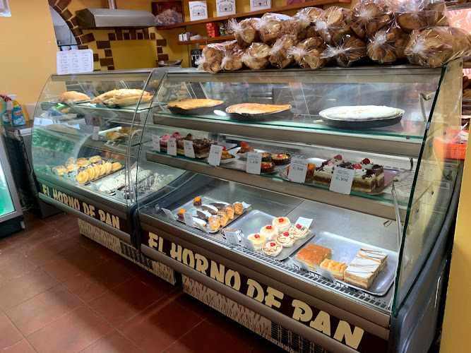 Fotografia tomada fuera de El Horno de Pan Los Olivos - Panadería en Adeje, Santa Cruz de Tenerife