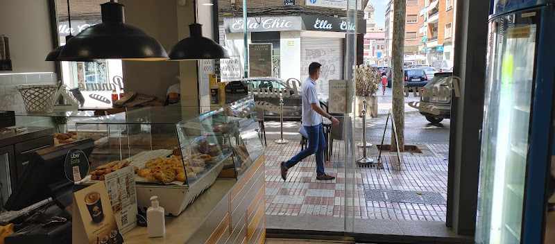Fotografia tomada fuera de Panaria - cafeterías en Ciudad Real, Ciudad Real