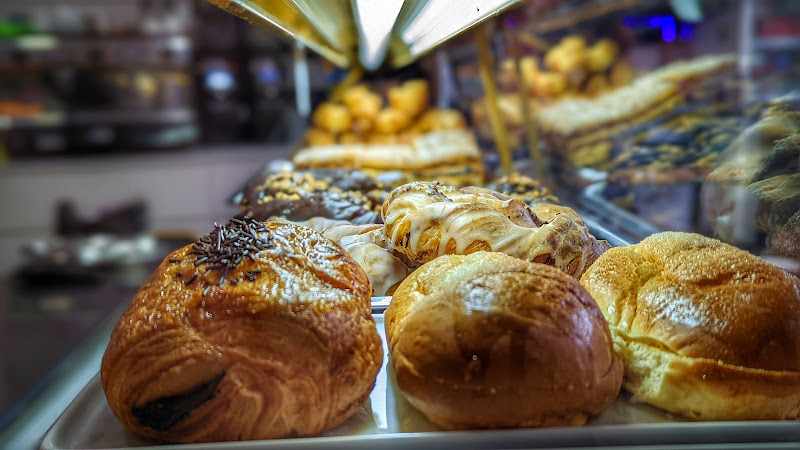 Fotografia tomada fuera de Pasteleria Panaderia Espiga del Angel I - Pastelería en Castro-Urdiales, Cantabria