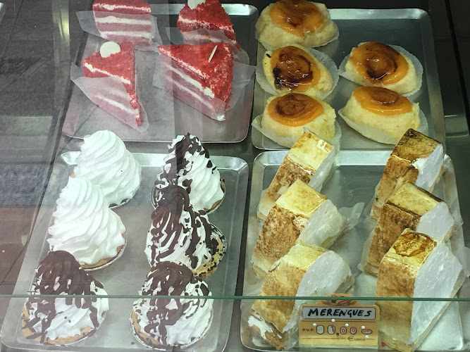 Fotografia tomada fuera de Panaderia Confitería Ntra Sra Del Socorro - Panadería en Casabermeja, Málaga