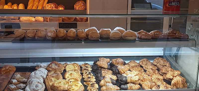 Fotografia tomada fuera de Forn Cal Roca - Panadería en Campdevànol, Girona